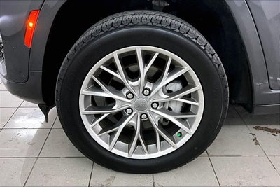 2022 Jeep Grand Cherokee Summit