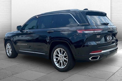 2022 Jeep Grand Cherokee Summit