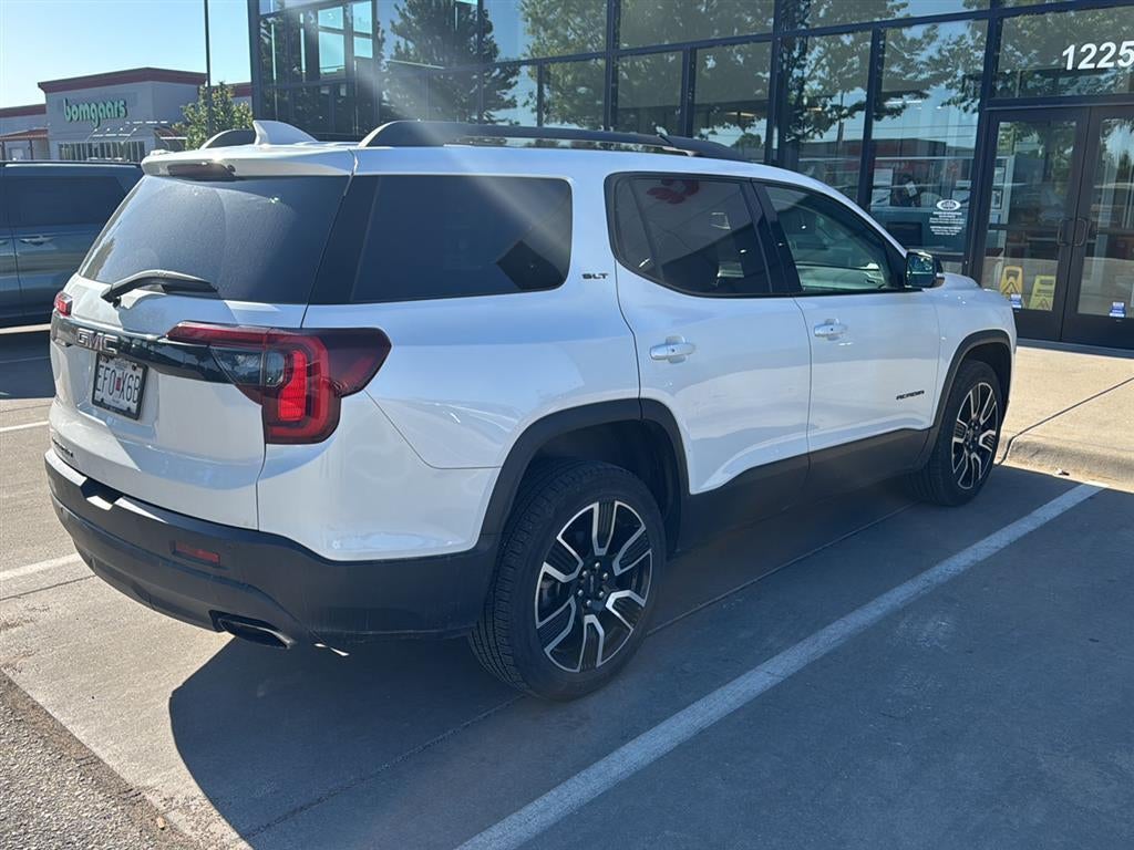 2021 GMC Acadia SLT