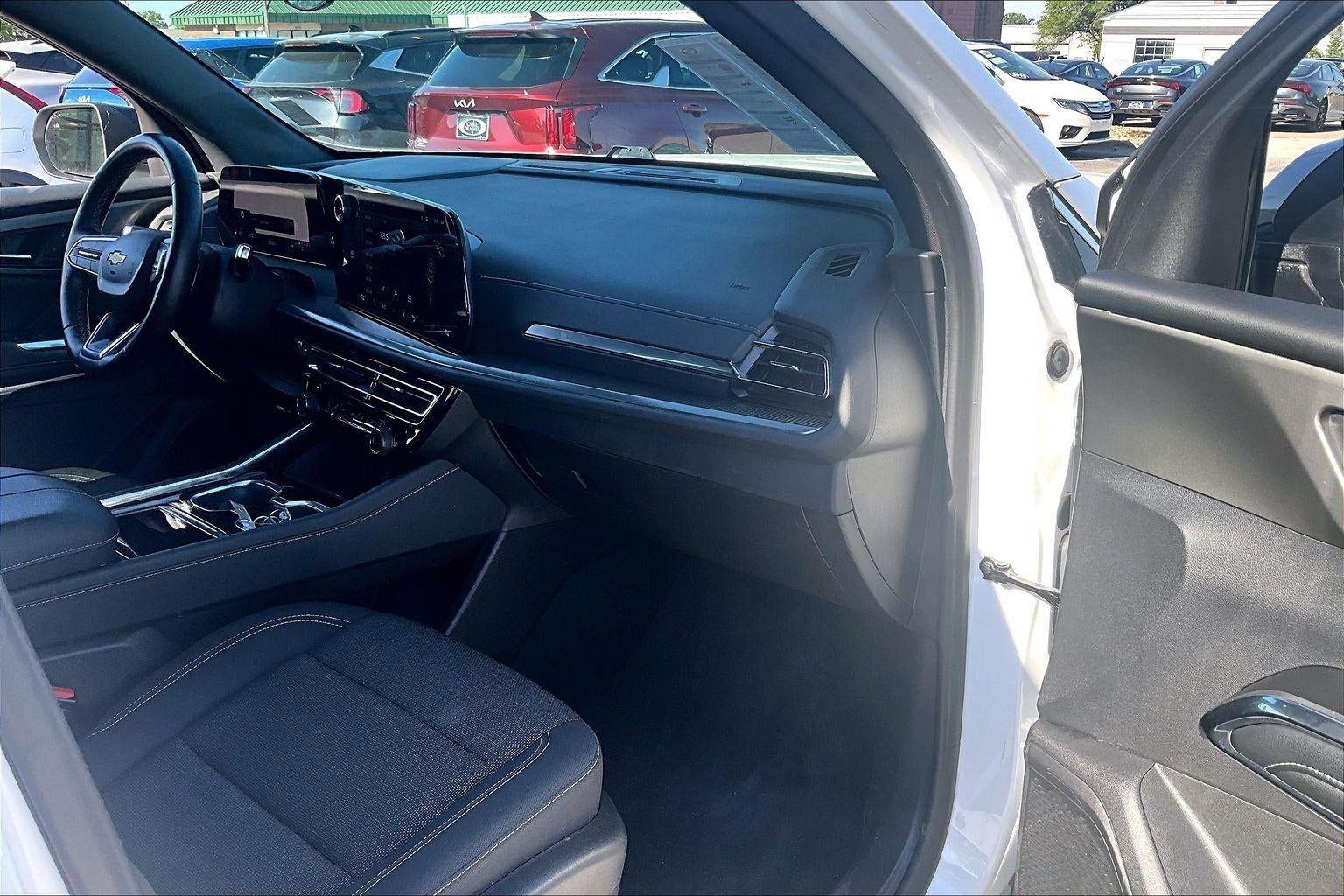 2024 Chevrolet Traverse AWD LT