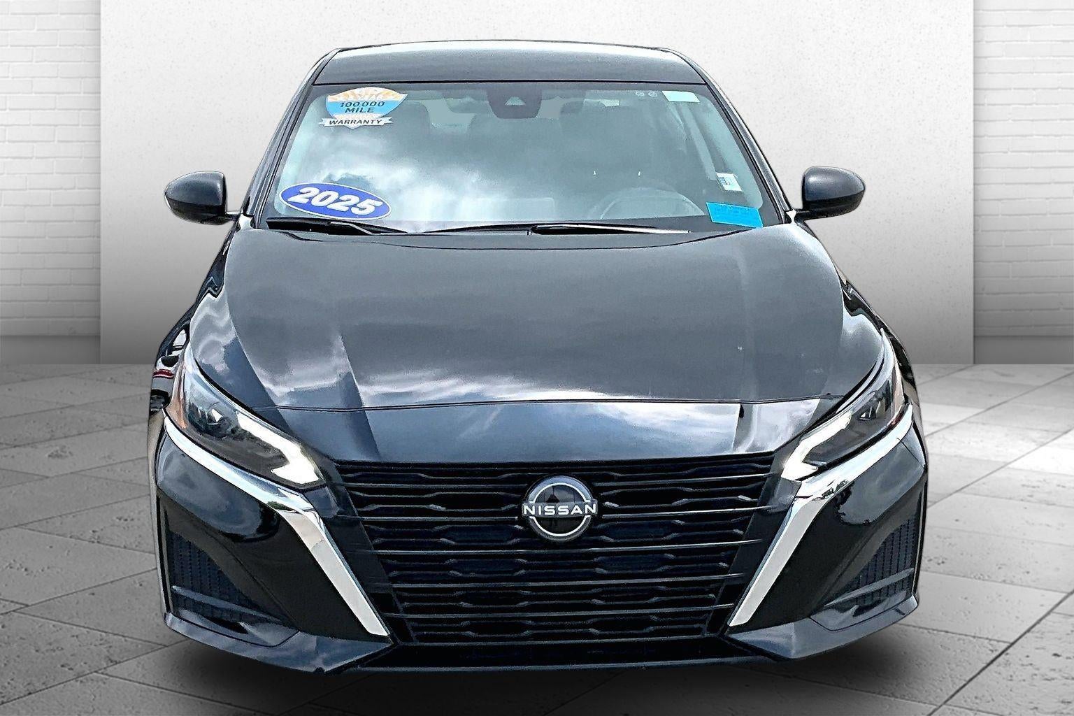 Used 2025 Nissan Altima SV with VIN 1N4BL4DV0SN323179 for sale in Kansas City
