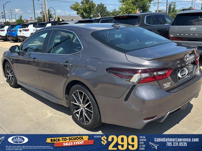 2024 Toyota Camry SE