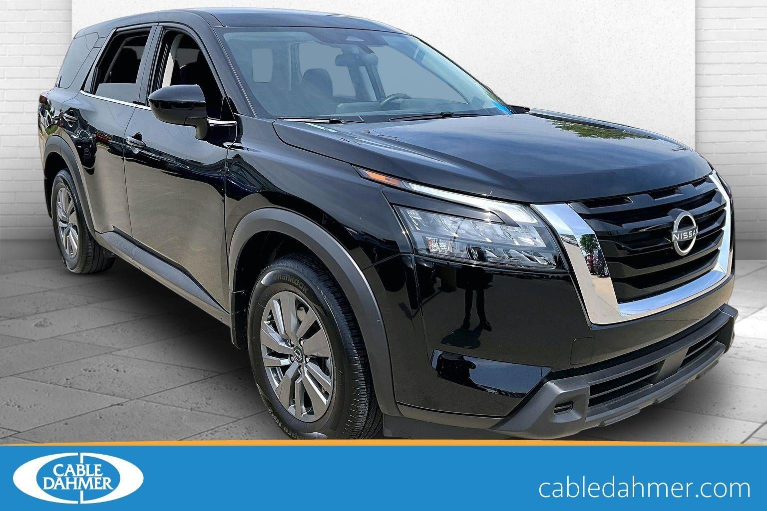 2025 Nissan Pathfinder S