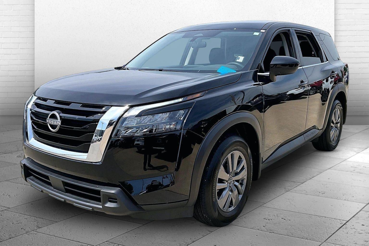 2025 Nissan Pathfinder S