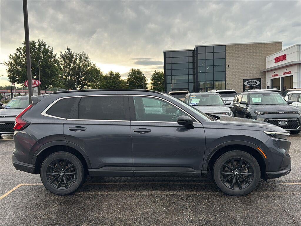 Used 2024 Honda CR-V Sport-L with VIN 7FARS6H88RE050100 for sale in Kansas City