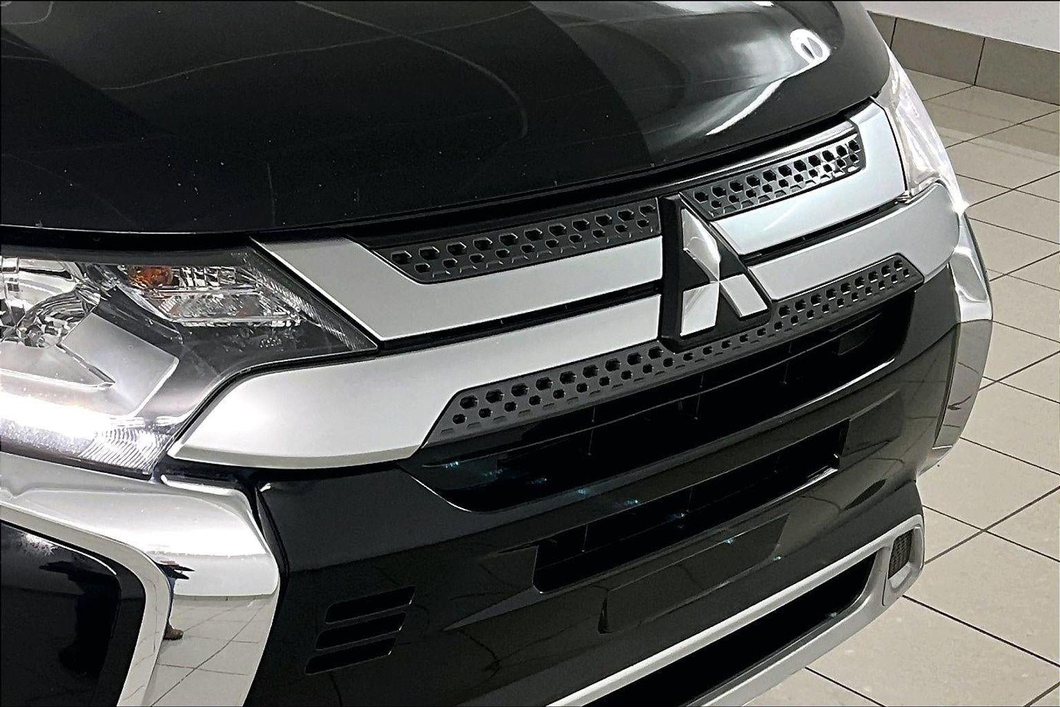 2020 Mitsubishi Outlander SE