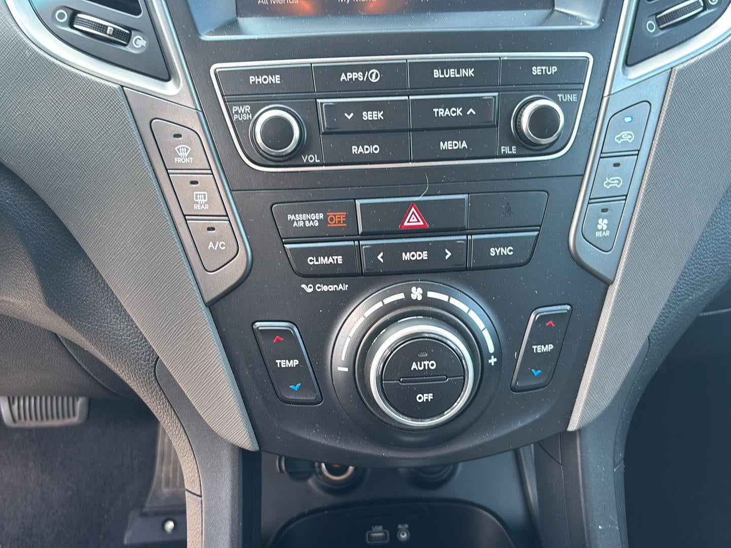 2017 Hyundai Santa Fe SE