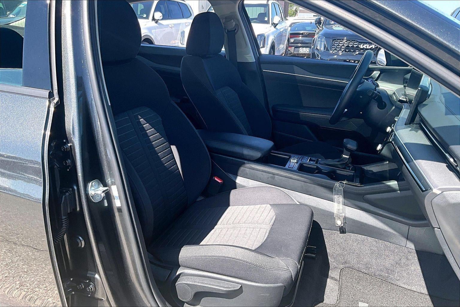 2025 Kia K5 LXS