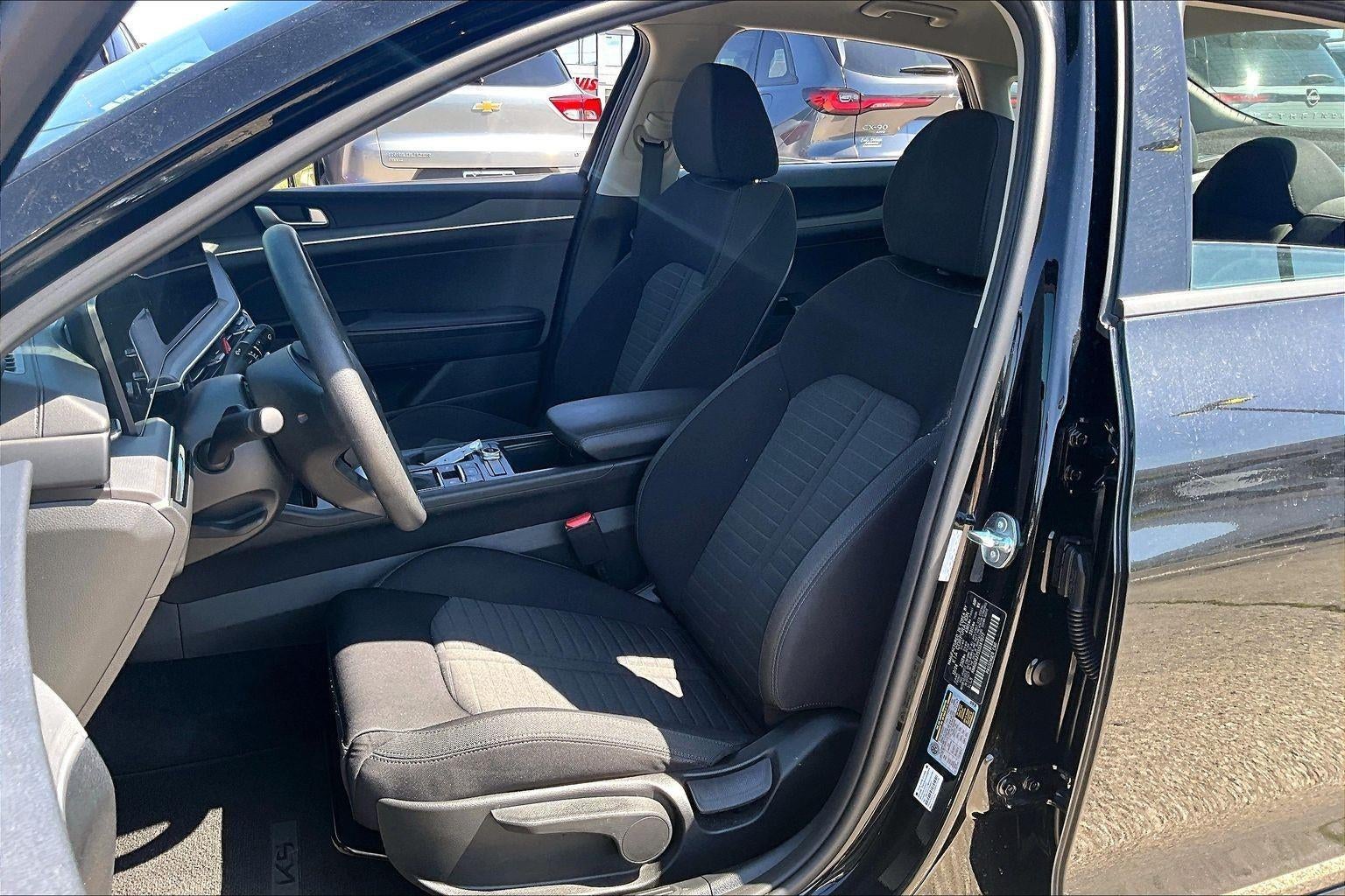 2025 Kia K5 LXS
