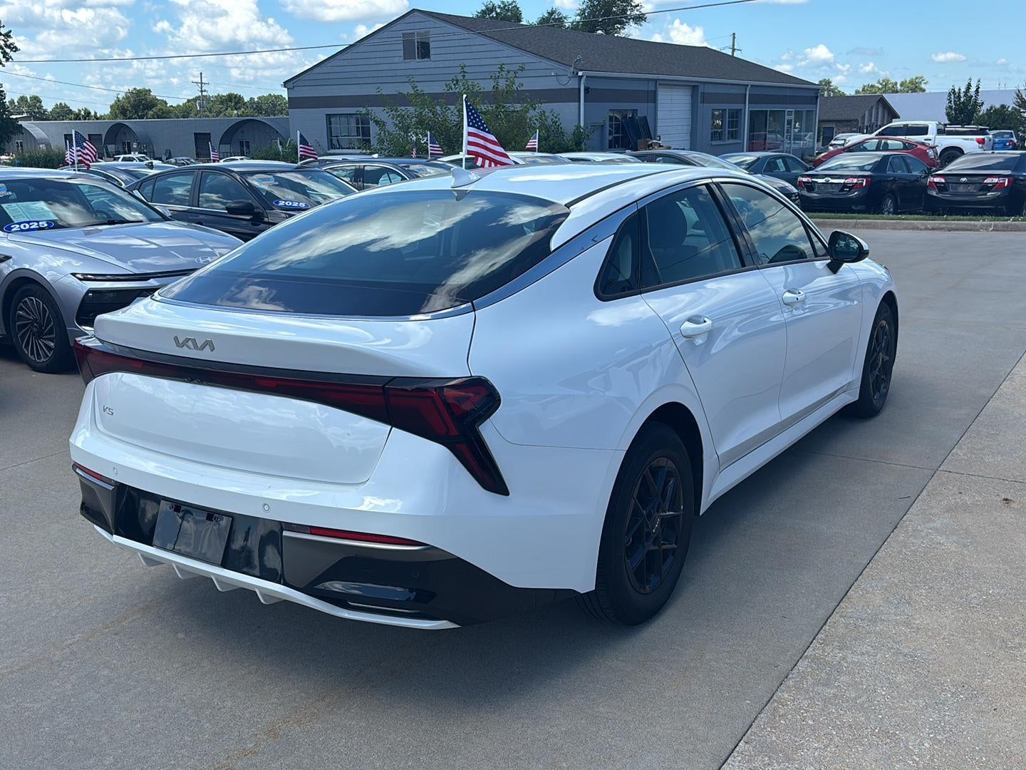 2025 Kia K5 LXS