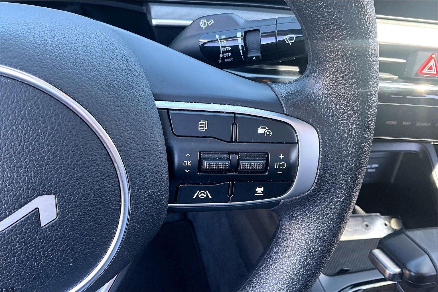 2025 Kia K5 LXS