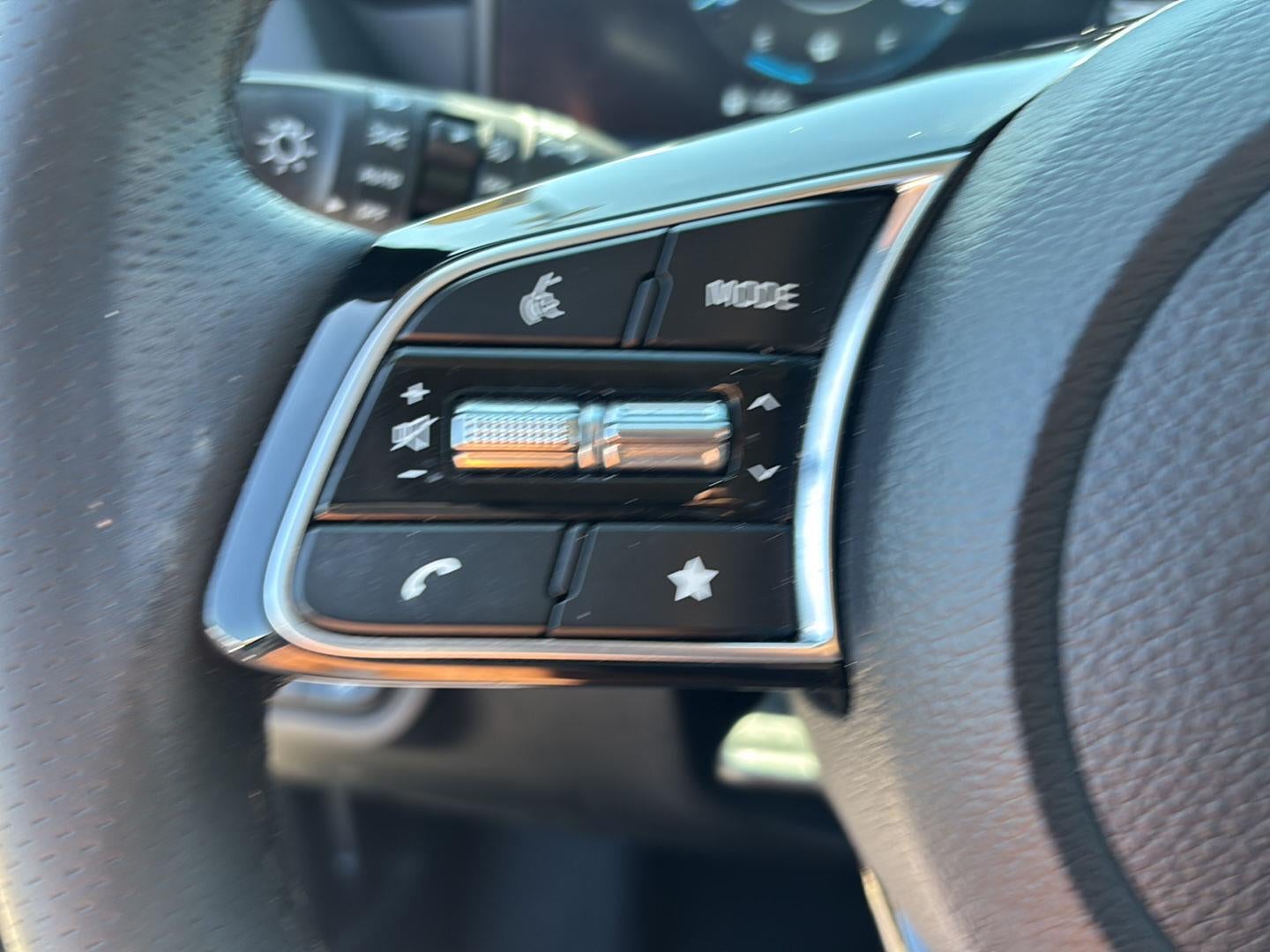 2025 Kia Seltos SX