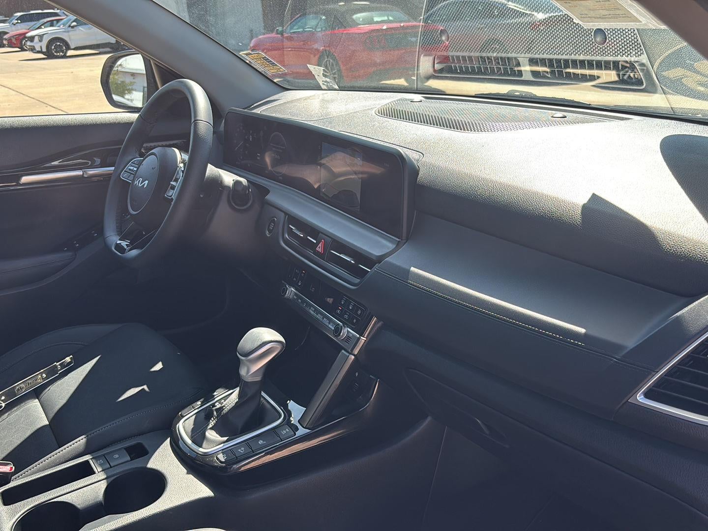 2025 Kia Seltos SX