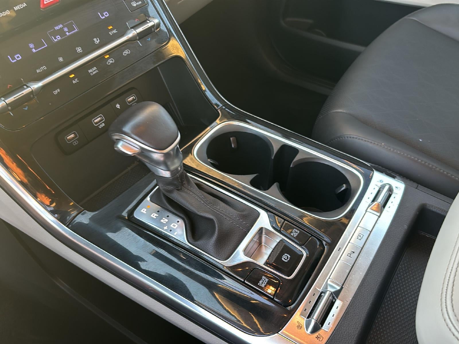 2024 Kia Carnival SX