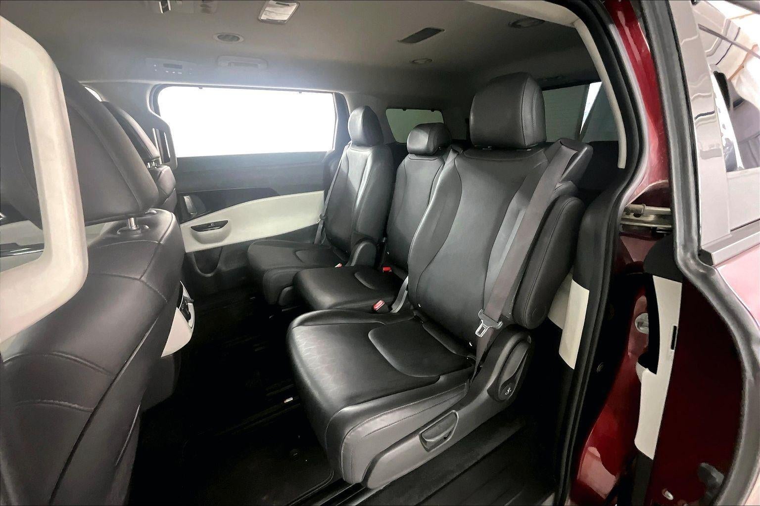 2023 Kia Carnival SX