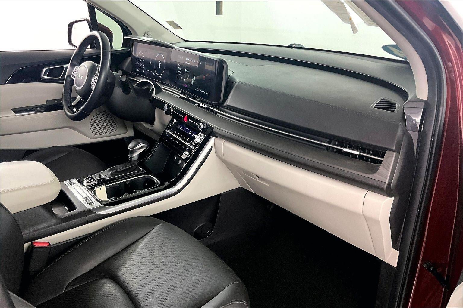 2023 Kia Carnival SX