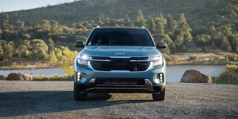 Used Kia Seltos compact SUV at Cable Dahmer Kia of Lee's Summit